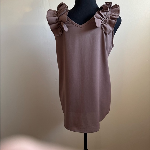 Sz S Zenana V neck ruffled sleeveless top Cocoa in color NWOT - Picture 3 of 7